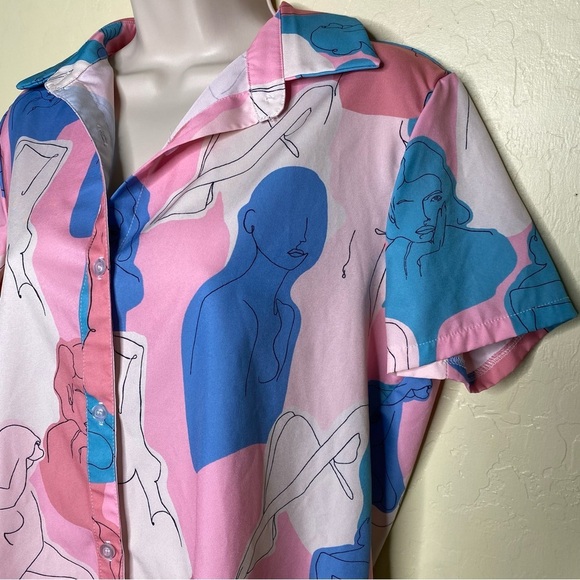 Pink and Blue Abstract Woman Art Print Button Down Short Sleeve Shirt Size S - Picture 5 of 16